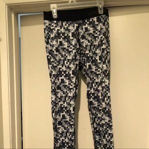 Nike pattern leggings